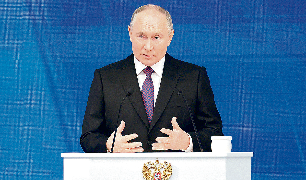 Putin suggests raising taxes on the rich