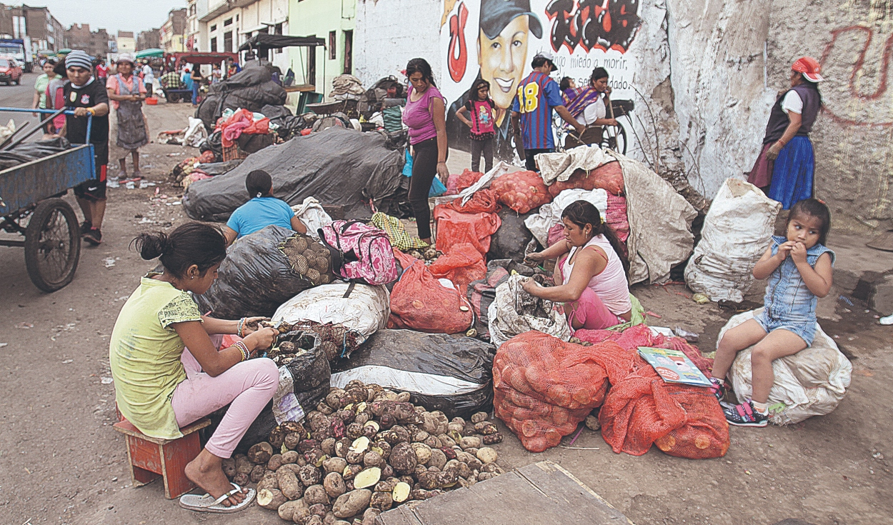 1.7 million Lima residents work, but earn less than S/800