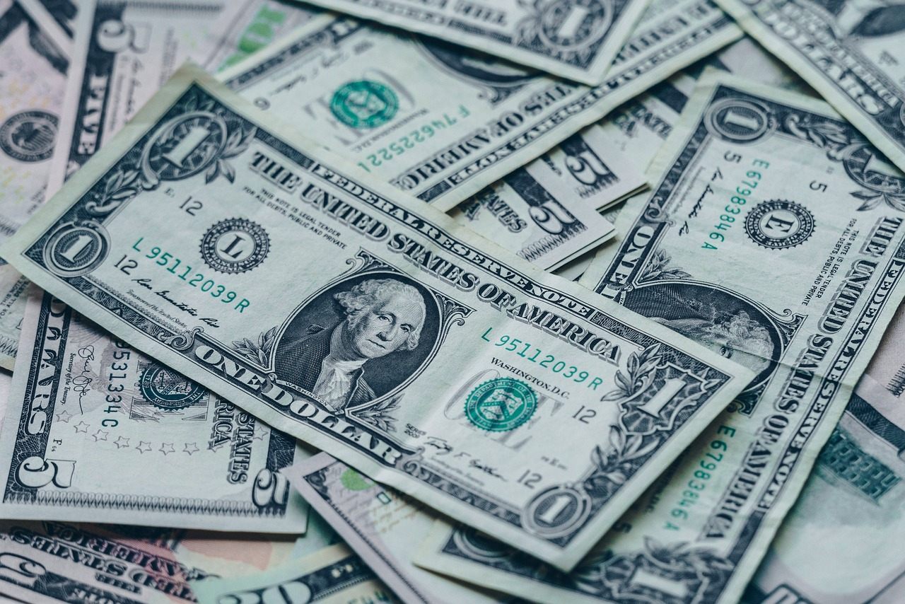 Exchange rate closed today, Wednesday, April 3, at S/3.6890