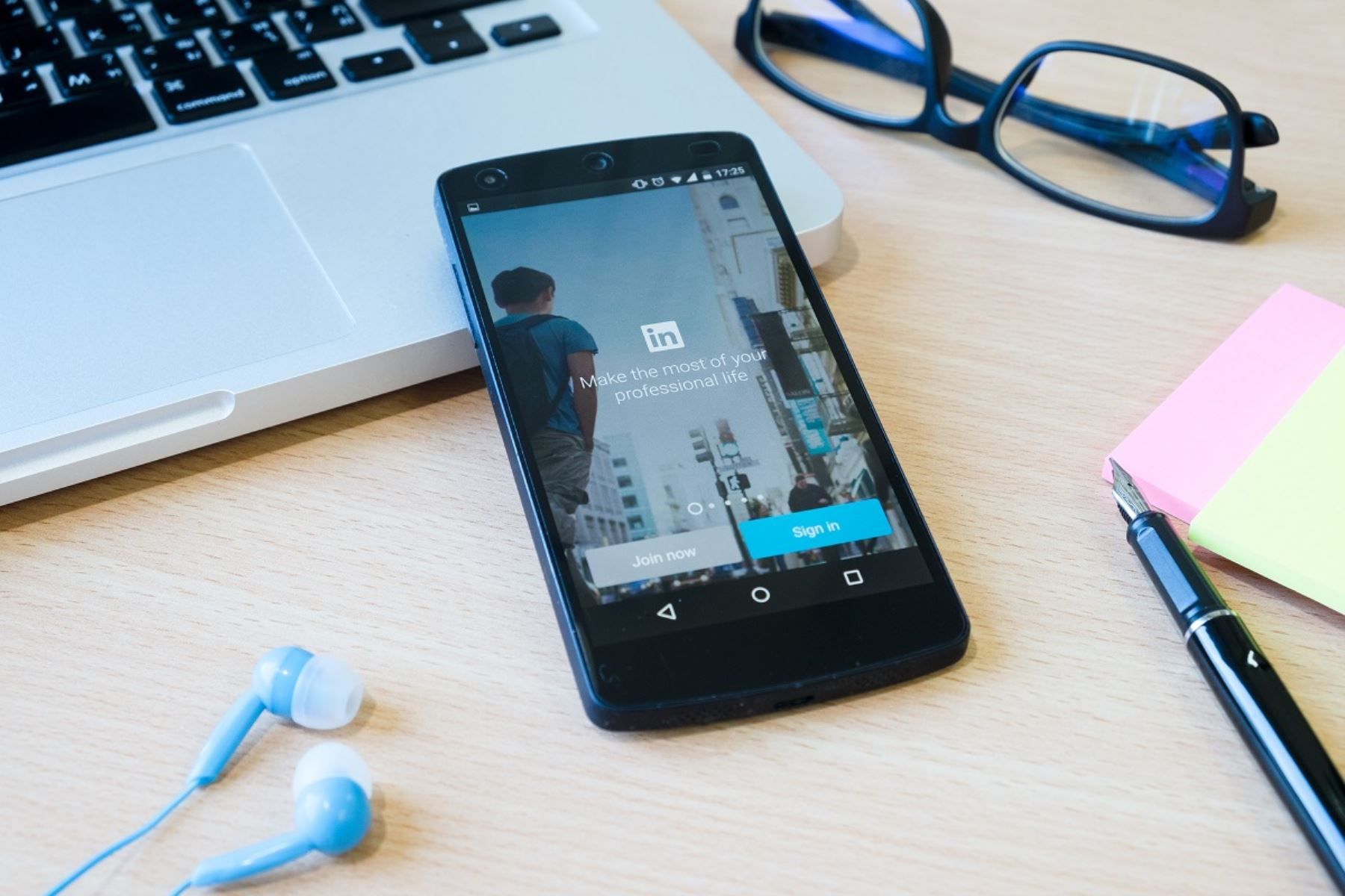 More than 60% of recruiters look for a valuable digital profile