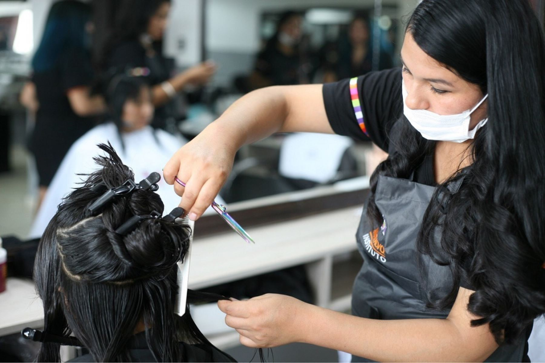 Congress aims to reduce VAT for hairdressers to 8%
