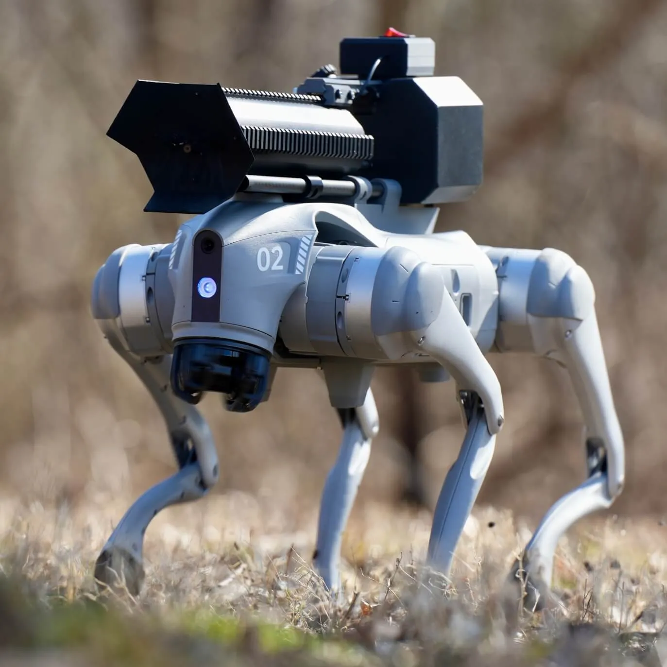 El único perro robot del mundo con lanzallamas se vende en América: cuesta menos de US$10.000