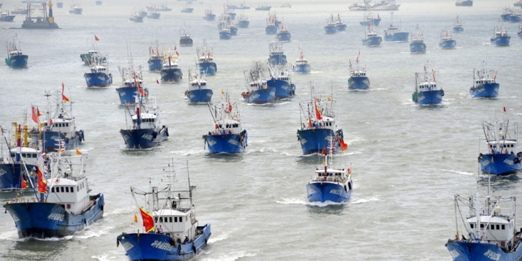 Produce fined only S/250 to a Chinese ship that fished illegally in the Peruvian sea, union denounces