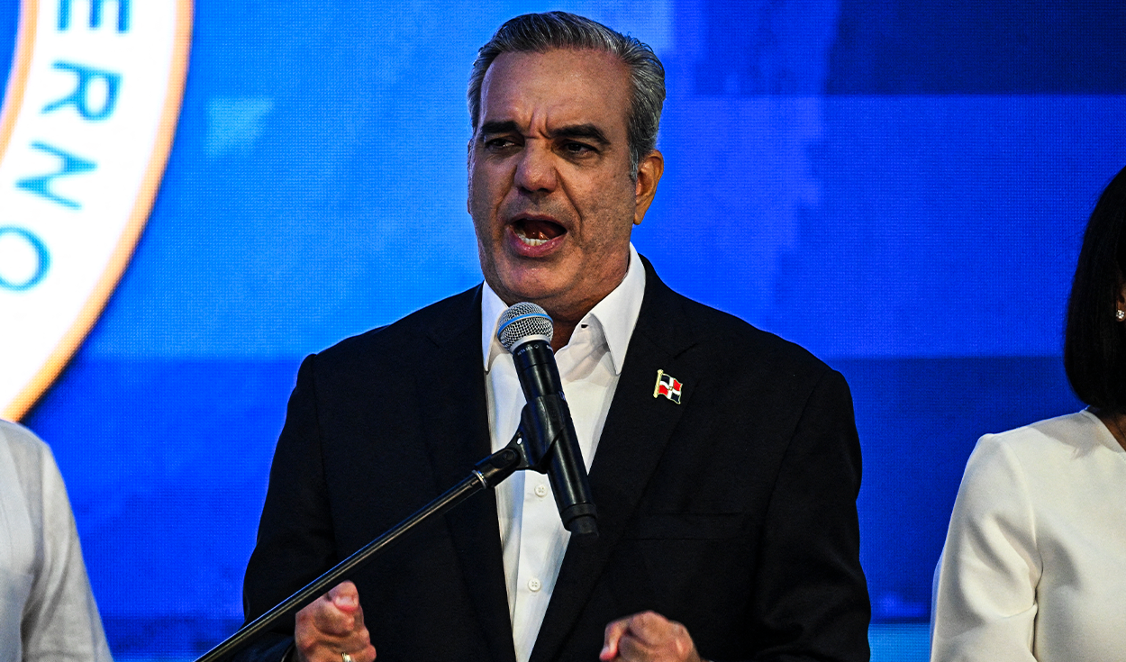 
                                 Luis Abinader es reelegido como presidente de República Dominicana 
                            
