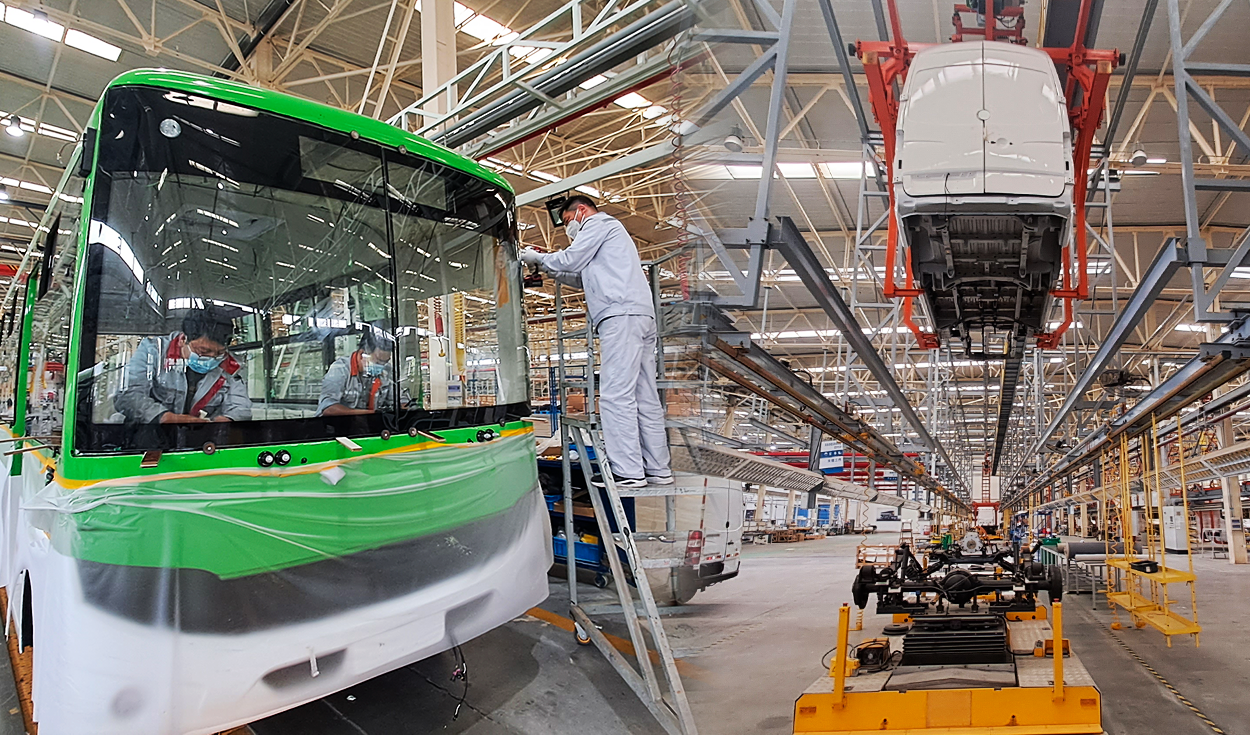 
                                 ¿Cómo se fabrican los buses de China que se usan en el transporte del Perú? Así es el proceso de producción 
                            