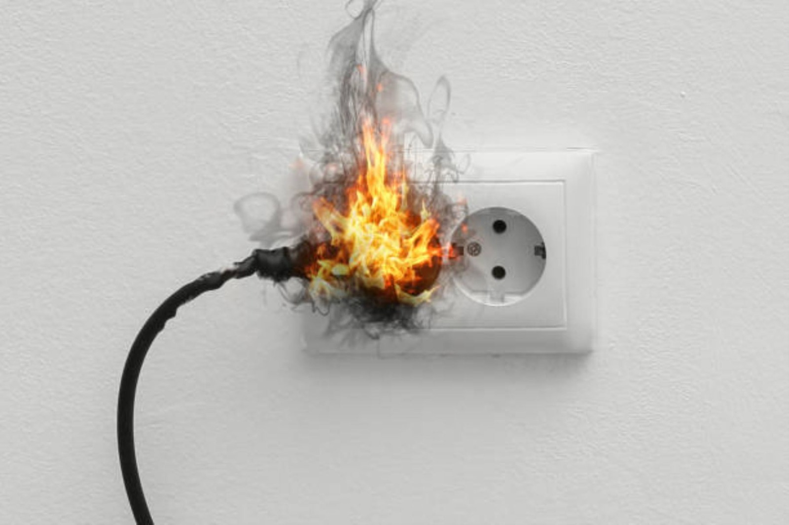 Counterfeit electrical products generate losses of almost 1% of GDP