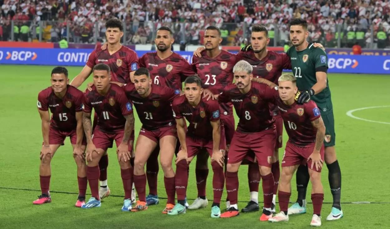 
                                 Copa América 2024: conoce por qué Venezuela viste de vinotinto si no tiene ese color en su bandera 
                            