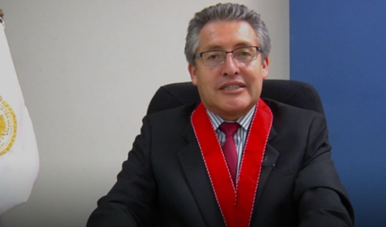 
                                 Nueva denuncia contra Juan Carlos Villena: ¿por qué se volvió a demandar al fiscal de la Nación? 
                            