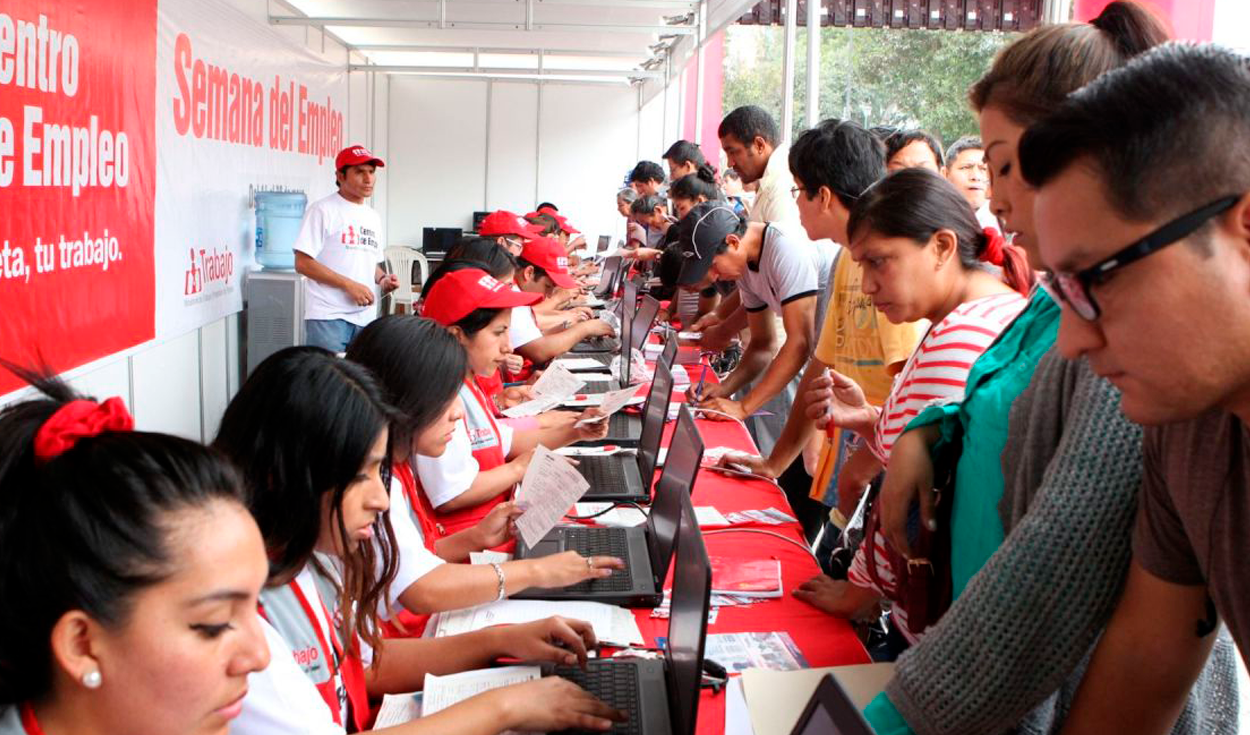 
                                 Ministerio de Trabajo revela las 10 carreras mejores pagadas en Perú: revisa el listado y sueldos 
                            