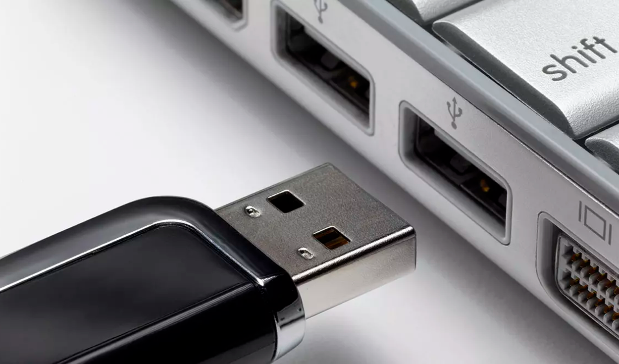 
                                 ¿Tu PC tiene problemas para reconocer tu memoria USB y no puedes ver los archivos? Prueba estas soluciones 
                            