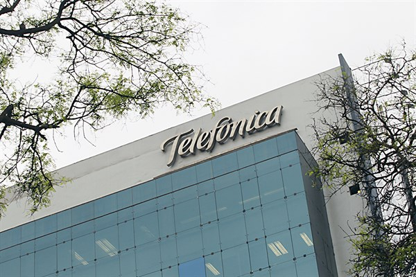 Sunat executes a new guarantee letter and collects nearly S/350 million from Telefónica del Perú