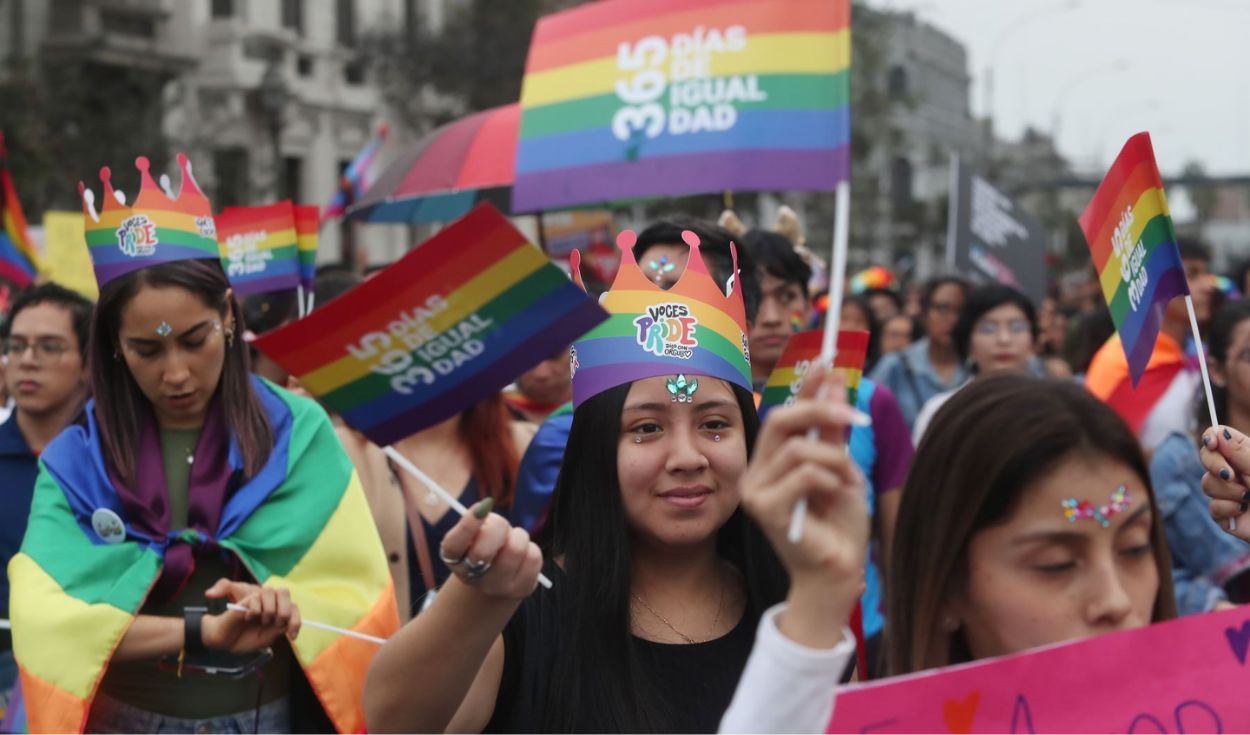 
                                 ¿Qué hacer en el Día del Orgullo gay 2024? revisa aquí las actividades que podrás realizar para celebrar el pride month en Lima 
                            