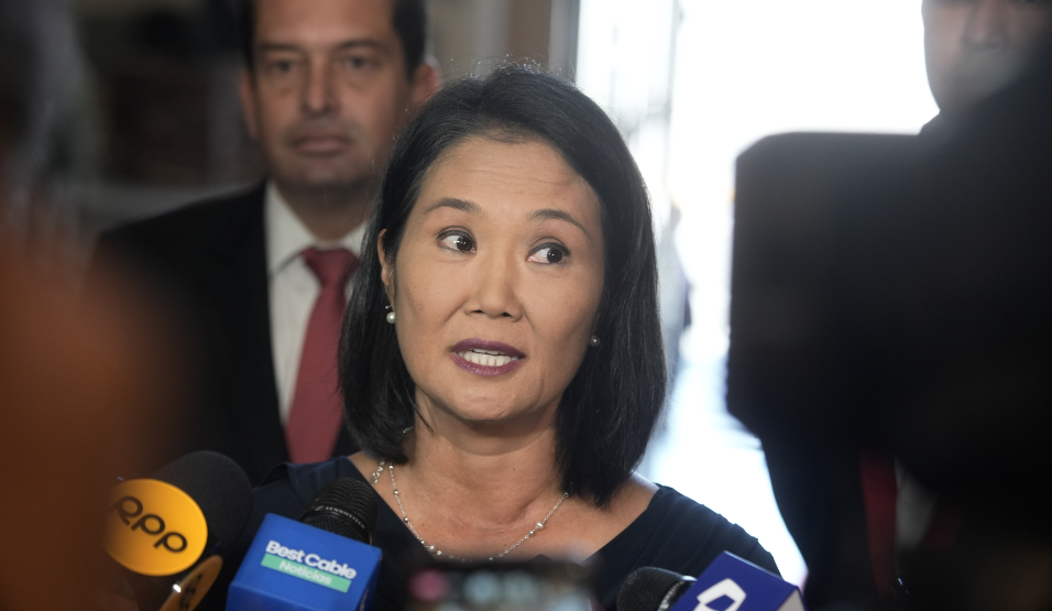 
                                 Keiko Fujimori insiste con fraude electoral: culpa a Rafael Vela y al JNE por triunfo de Pedro Castillo 
                            