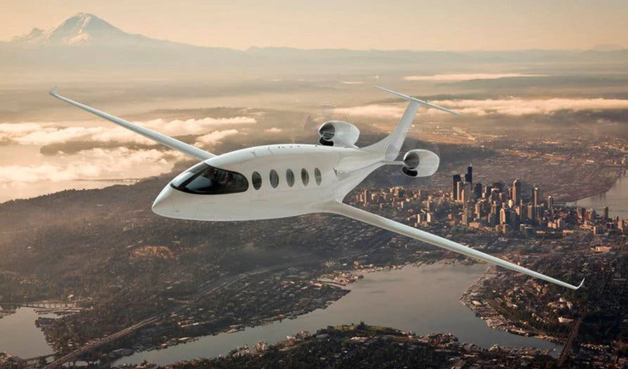 
                                 Adiós al combustible en el aire: ¿cómo es el avión eléctrico que volará 3.000 km solo con batería? 
                            