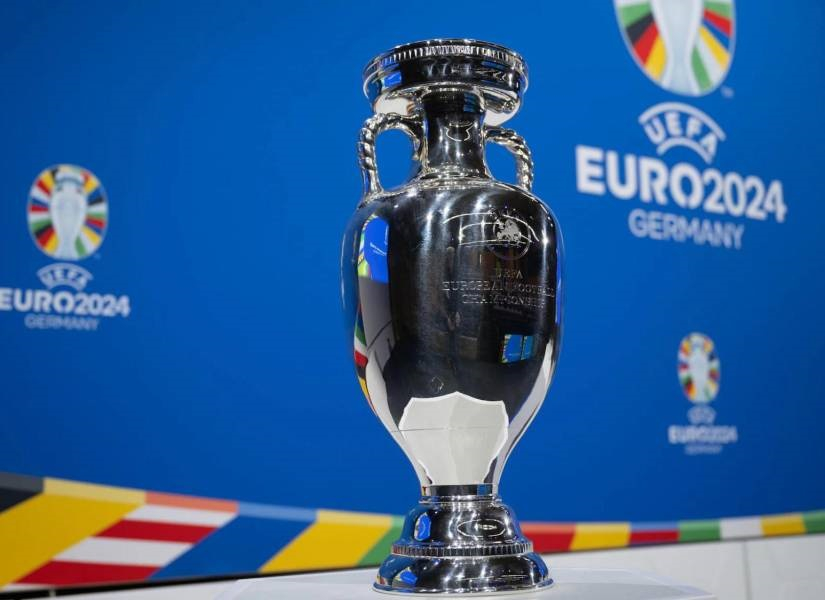 
                                 Eurocopa 2024: ¿Cuáles son los millonarios premios que repartirá la UEFA? 
                            