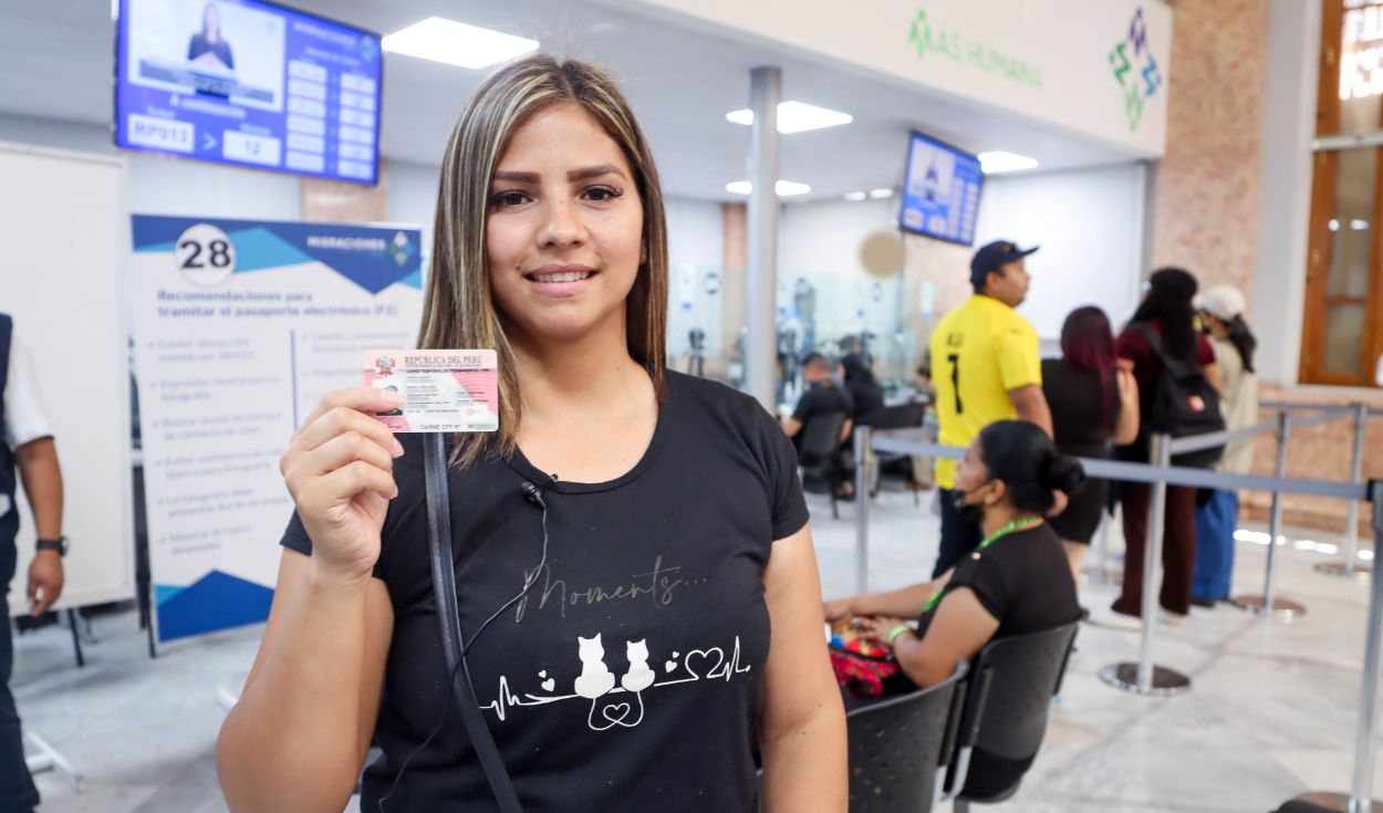 
                                 La buena noticia para los migrantes en Perú: Migraciones anuncia que permitirán extender su estadía por 1 año 
                            
