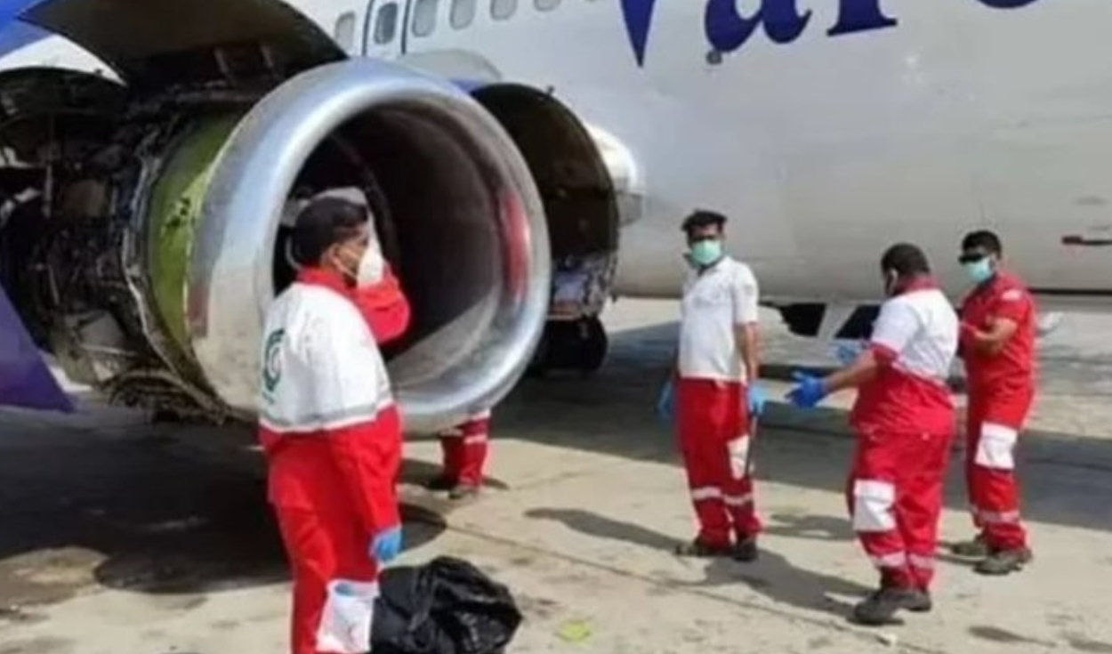 
                                 Mecánico muere al ser succionado por una turbina de avión en Irán 
                            