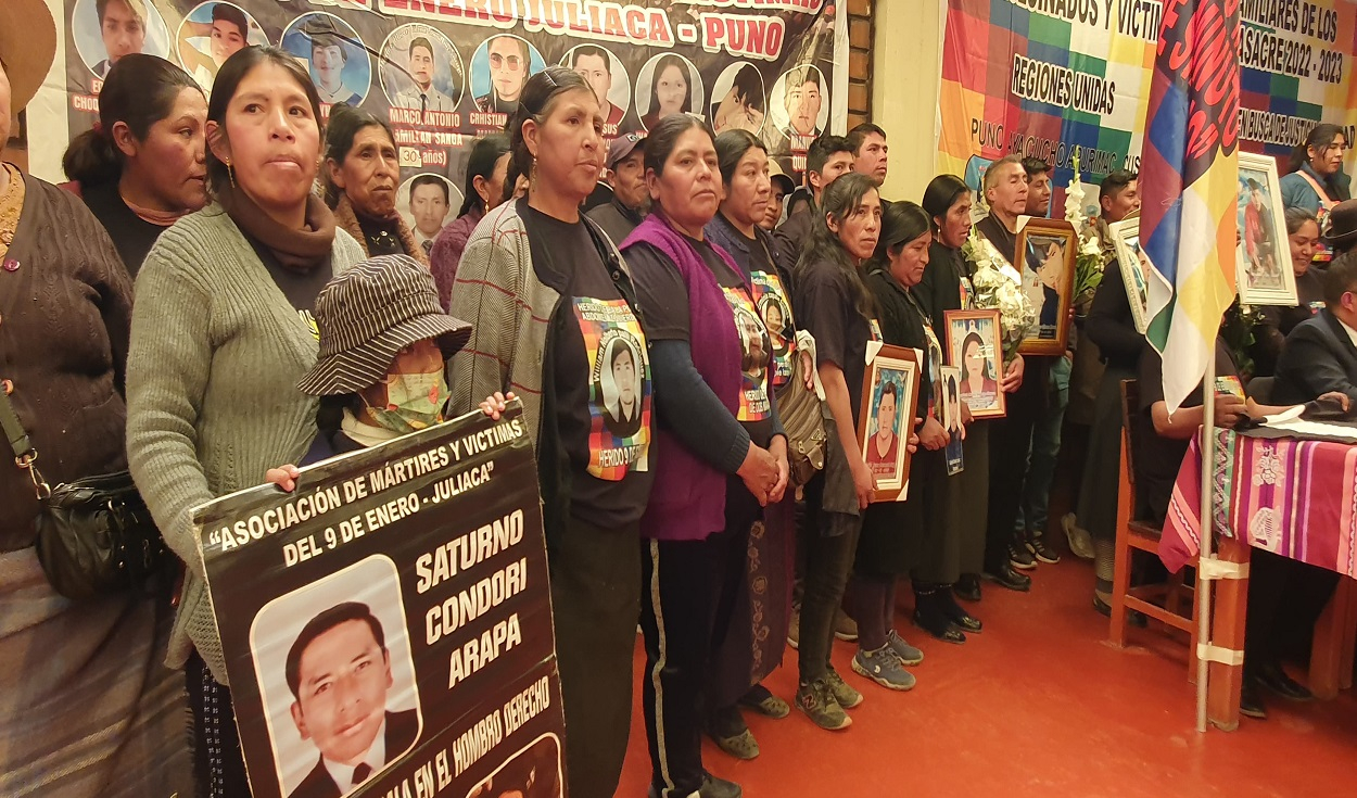 
                                 Familiares de 18 víctimas de Juliaca ratifican marcha a Lima contra Boluarte 
                            