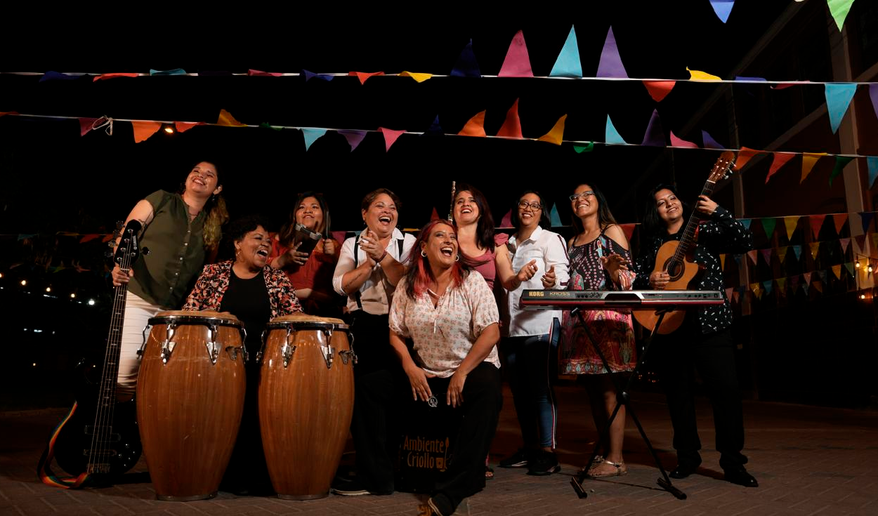 
                                 Ambiente Criollo, agrupación integrada únicamente por mujeres, celebra sus 15 años con show de lujo 
                            