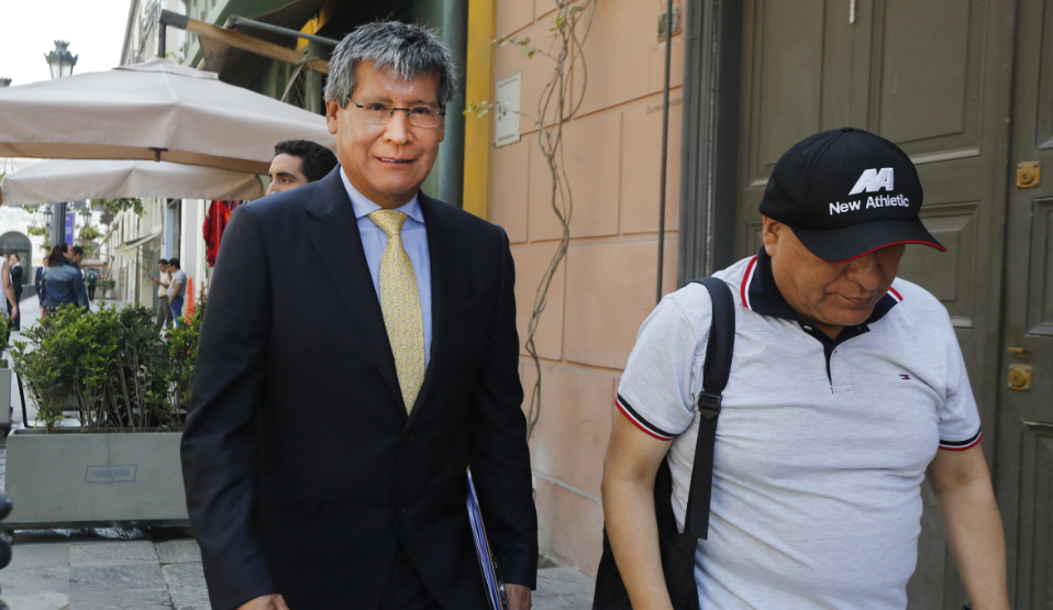 
                                 Wilfredo Oscorima: ¿Por qué el gobernador de Ayacucho seguirá siendo investigado en el caso Rolex? 
                            