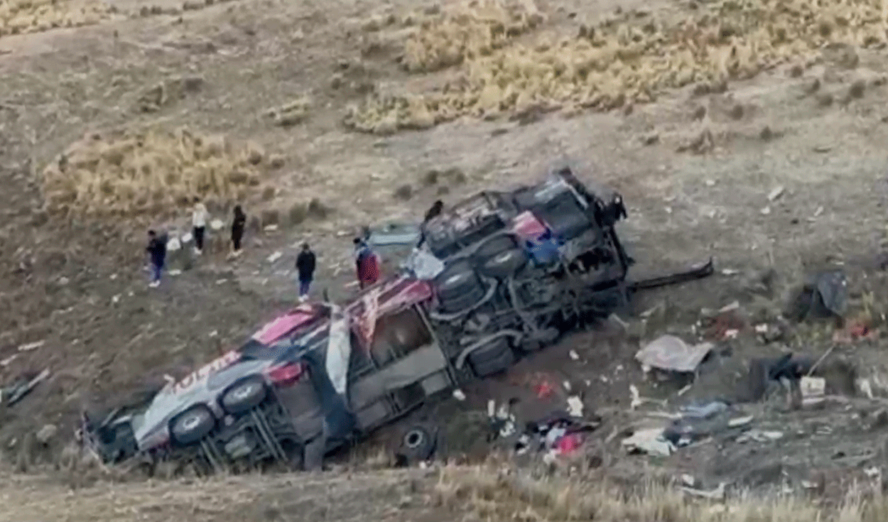 
                                 Fatal accidente en Ayacucho: bus de la empresa Molina Unión se despista y deja al menos 20 fallecidos 
                            