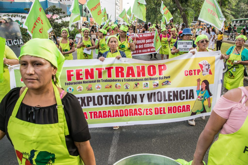 
                                 Trabajadoras del hogar del Perú denuncian desprotección laboral a 4 años de promulgada su ley 
                            