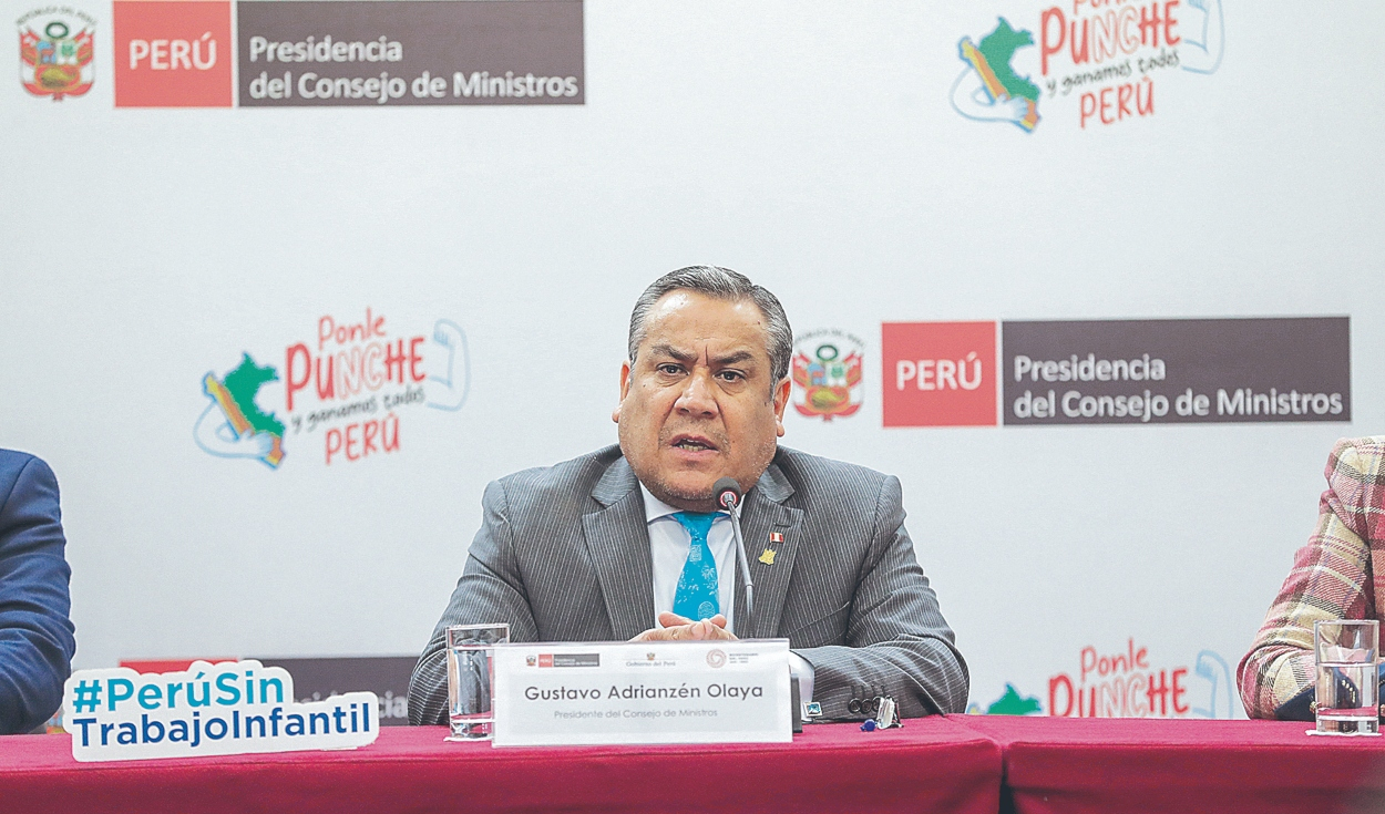 
                                 Gabinete sin cambios de cara a 28 de julio: “Continuará el íntegro de los ministros”, dijo Gustavo Adrianzén 
                            