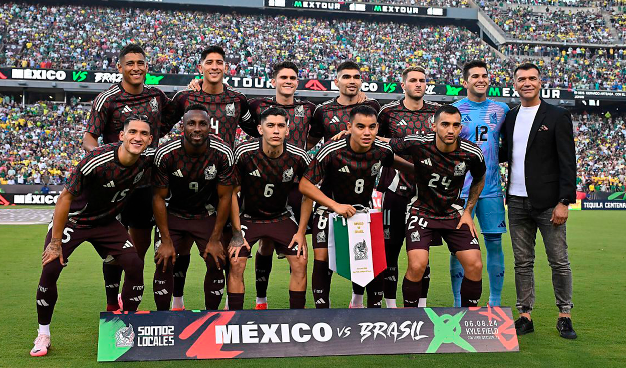 
                                 Selección Mexicana desciende en el ranking mundial de la FIFA: es superado por Estados Unidos y Colombia 
                            