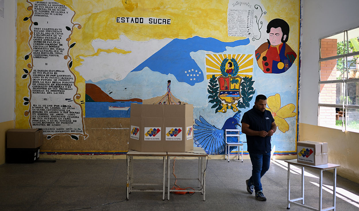 
                                 Elecciones presidenciales Venezuela 2024: cómo inscribirse para votar en el extranjero 
                            