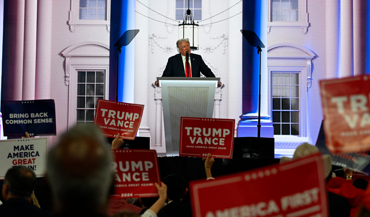 
                                 Donald Trump anuncia que 'cerrará' las fronteras de Estados Unidos si es elegido tras asumir candidatura 
                            