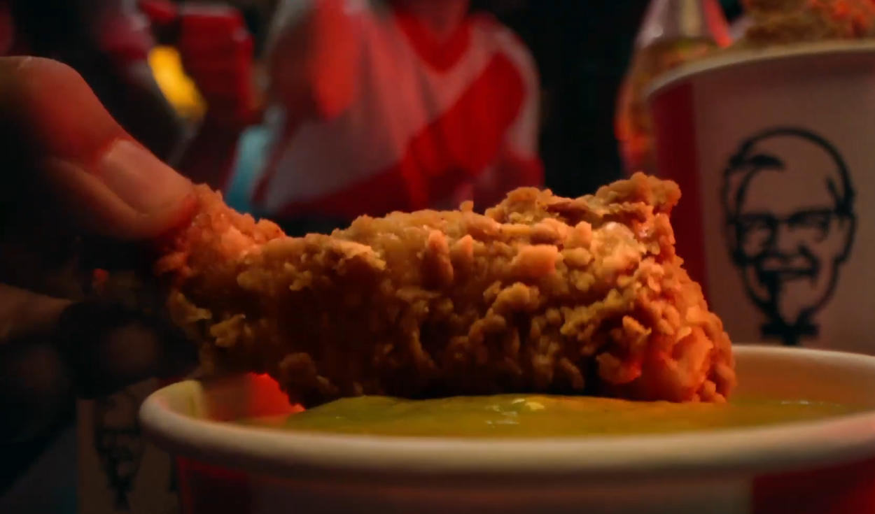 
                                 KFC lanza sabor temático de su icónico pollo frito por Fiestas Patrias: ¿de cuál se trata? 
                            