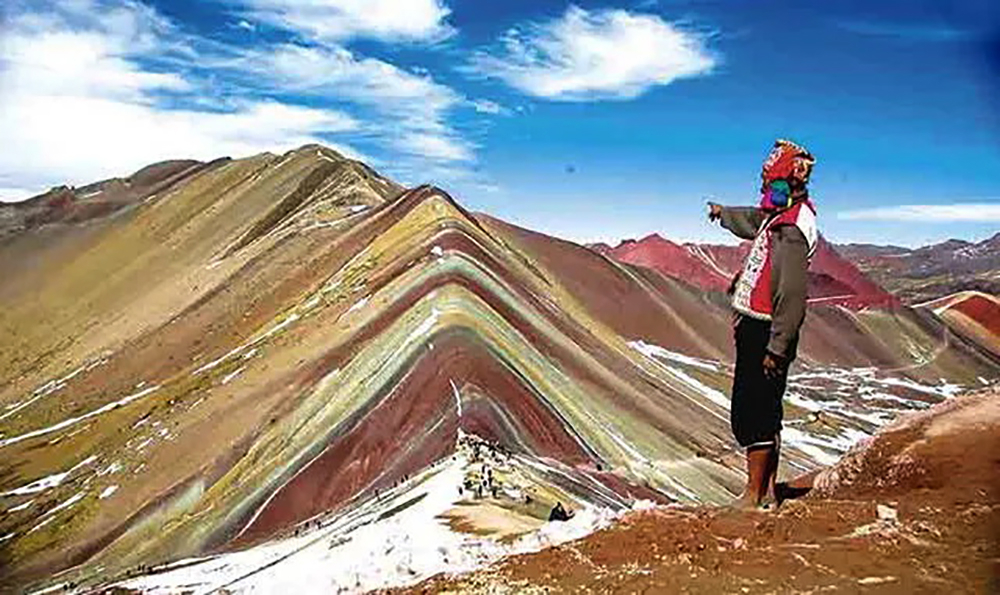 
                                 Montaña de Siete Colores de Cusco vuelve a recibir visitantes con entradas gratis 
                            