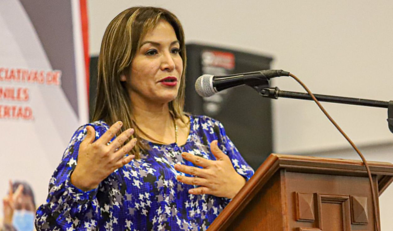 
                                 Fiscalía presenta denuncia constitucional contra congresista Magaly Ruiz por presunto tráfico de influencias 
                            
