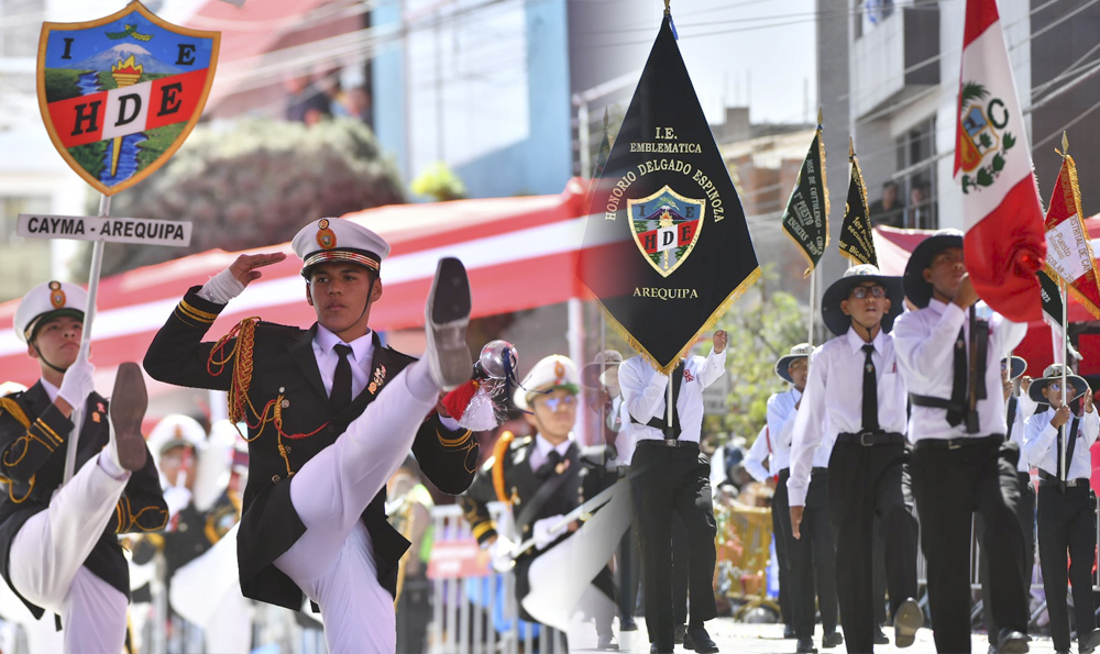 
                                 Desfile escolar en Arequipa: I. E. Honorio Delgado y María Claret ganaron el “Campeón de campeones 2024