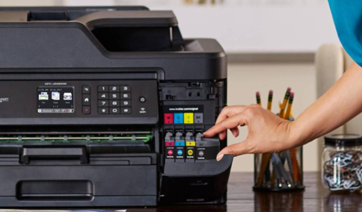 
                                 ¿Qué pasa si desenchufas una impresora de tinta sin haberla apagado correctamente? 
                            