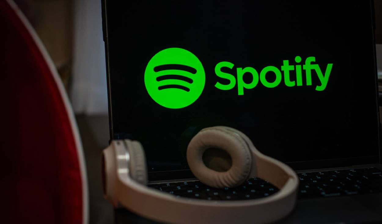 
                                 Spotify lanzará su nuevo plan de pago 'Deluxe', el cual ofrecerá beneficios 'ultra premium' 
                            