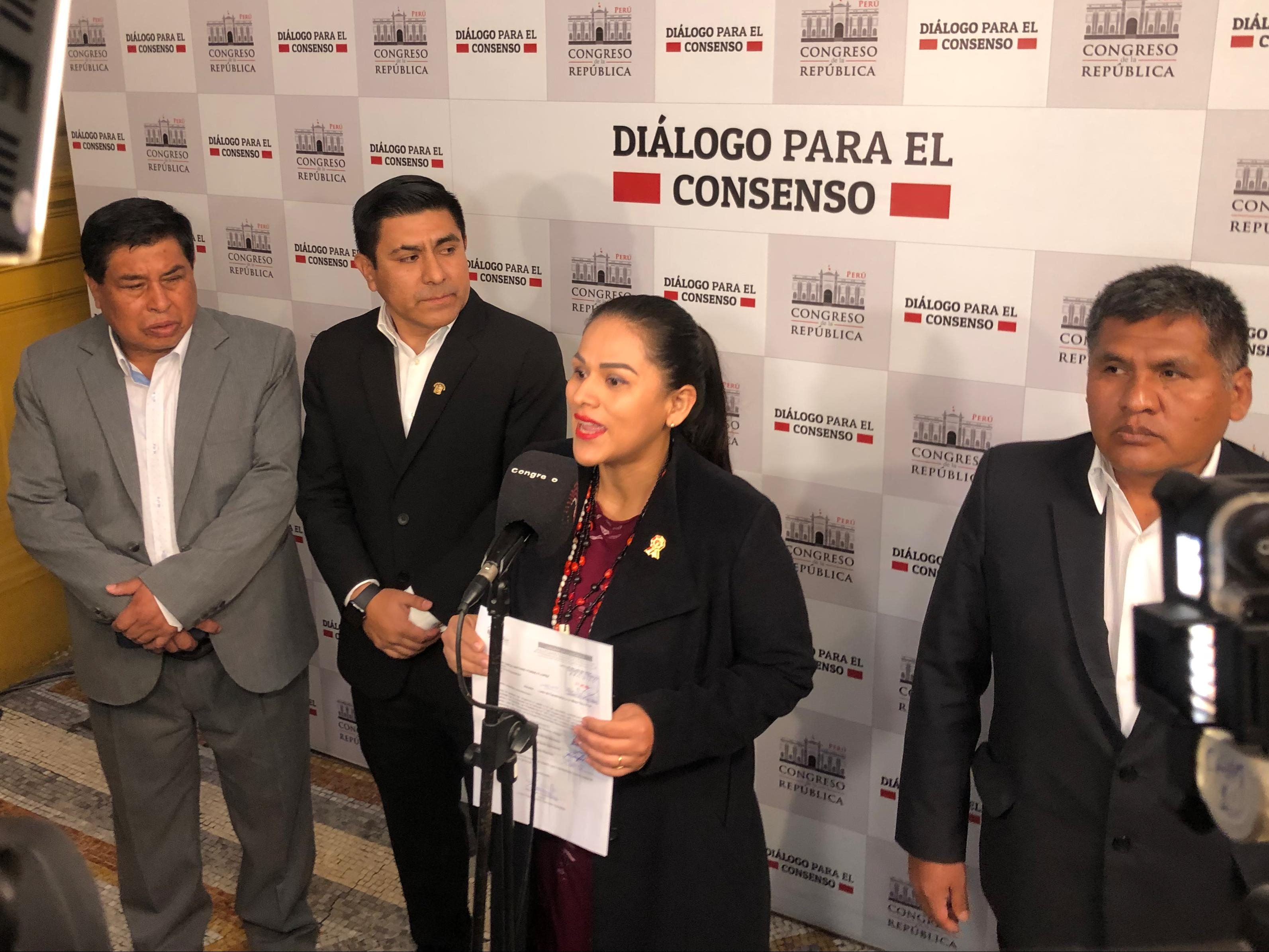 
                                 Elección de la Mesa Directiva: ¿Quién es Silvana Robles, congresista que encabeza lista de la Bancada Socialista? 
                            