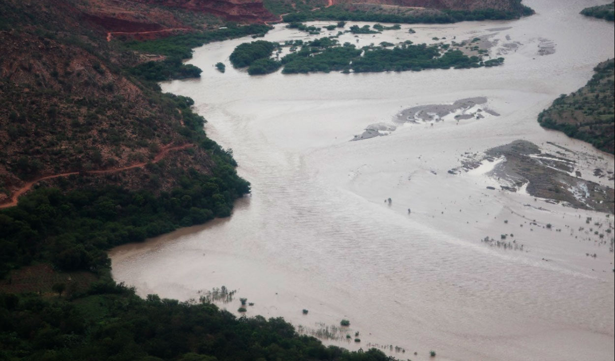 
                                 Congresista plantea declarar sujeto de derechos a lagos, glaciares, mar peruano tras sentencia a favor de río Marañón 
                            