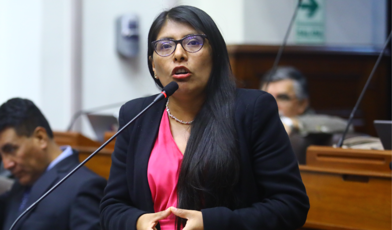 
                                 Perú Libre expulsa de la bancada a la congresista Margot Palacios por “actos desleales” 
                            