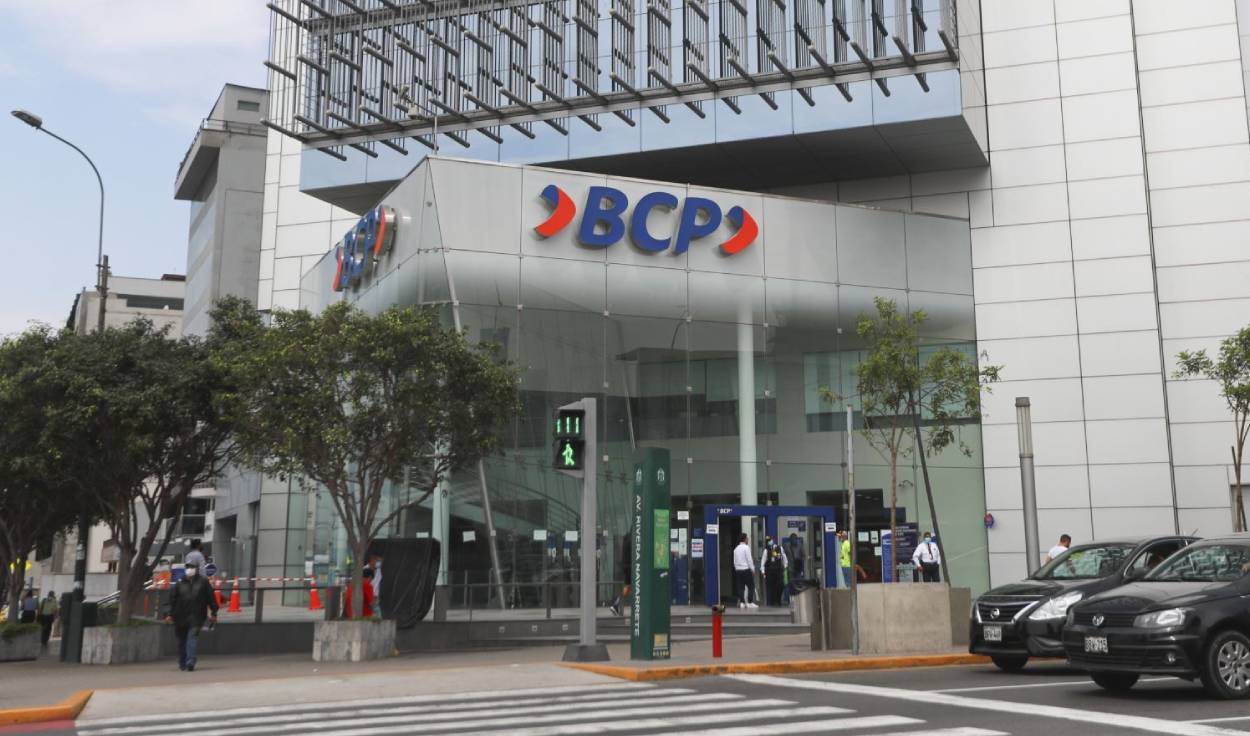 
                                 BCP anuncia que Yape y banca móvil ya operan con normalidad 
                            
