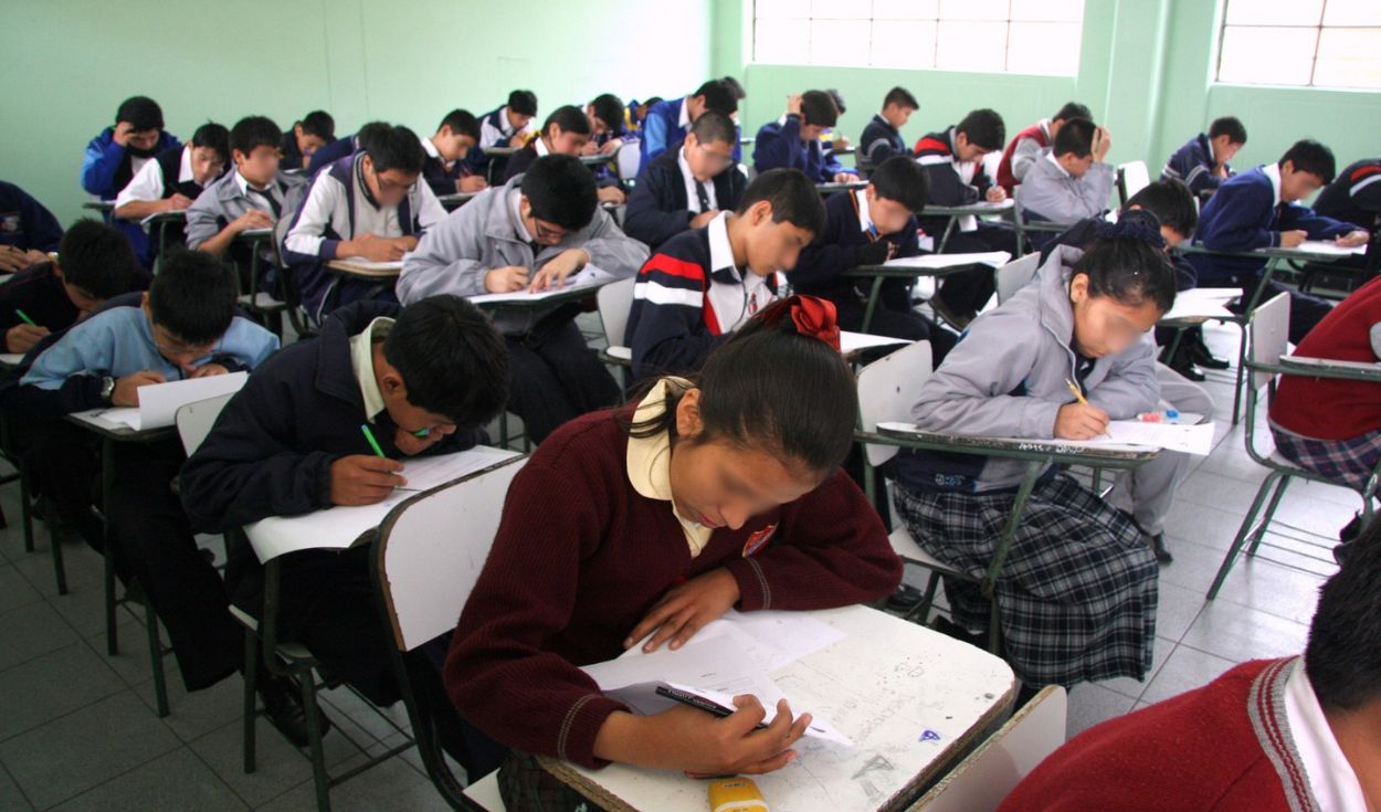 
                                 Conoce el curso del Minedu que volvería a ser dictado tras más de 40 años en los colegios de Perú 
                            