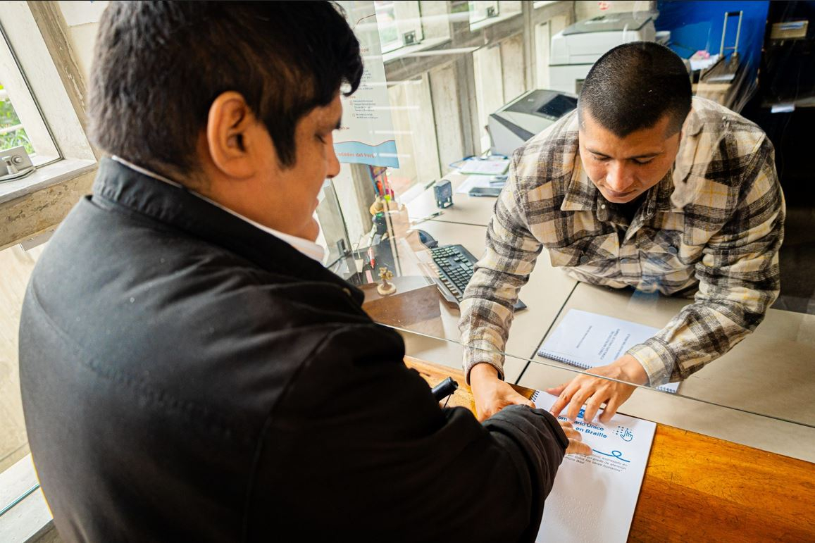 
                                 BNP en la FIL LIMA 2024: conoce más sobre la impresión de textos en Sistema Braille 
                            