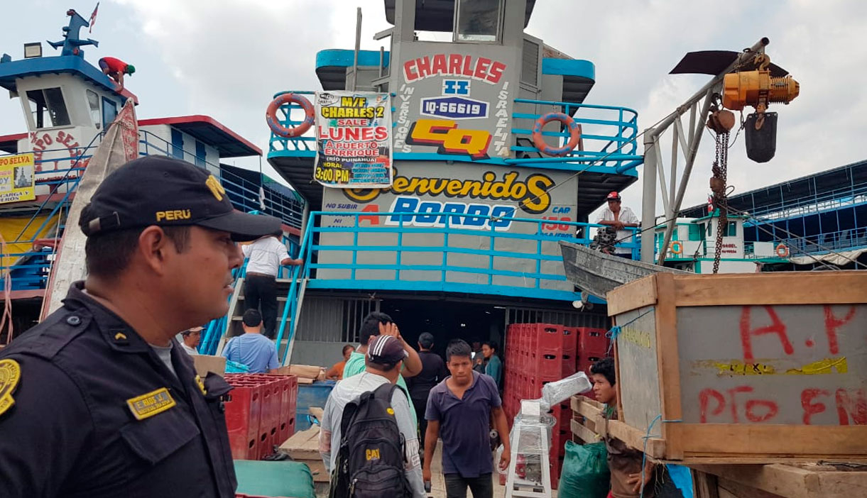 
                                 Banda criminal Piratas del Río asalta a más de 40 tripulantes de embarcación en Iquitos: hubo 1 herido 
                            