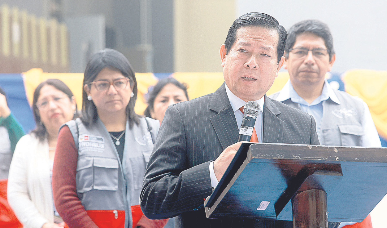 
                                 Ministro Eduardo Arana en contra de informe de su propio sector sobre la ley de crimen organizado 
                            