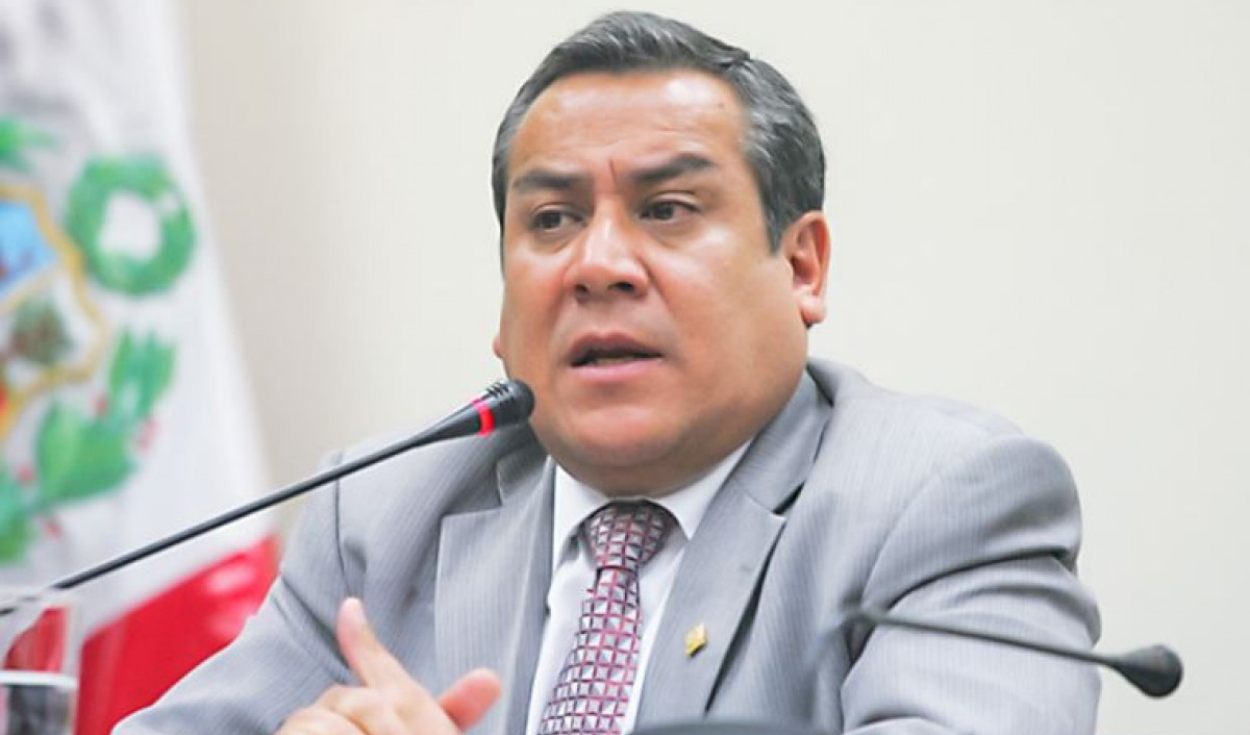 
                                 Diplomáticos peruanos que salieron de Venezuela ya esperan en Colombia su retorno al país 
                            