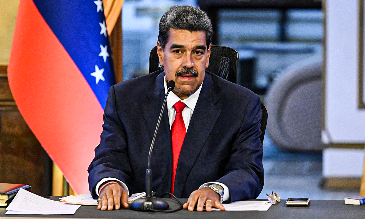 
                                 Nicolás Maduro acusa sin pruebas a Estados Unidos y Elon Musk de estar detrás de un 