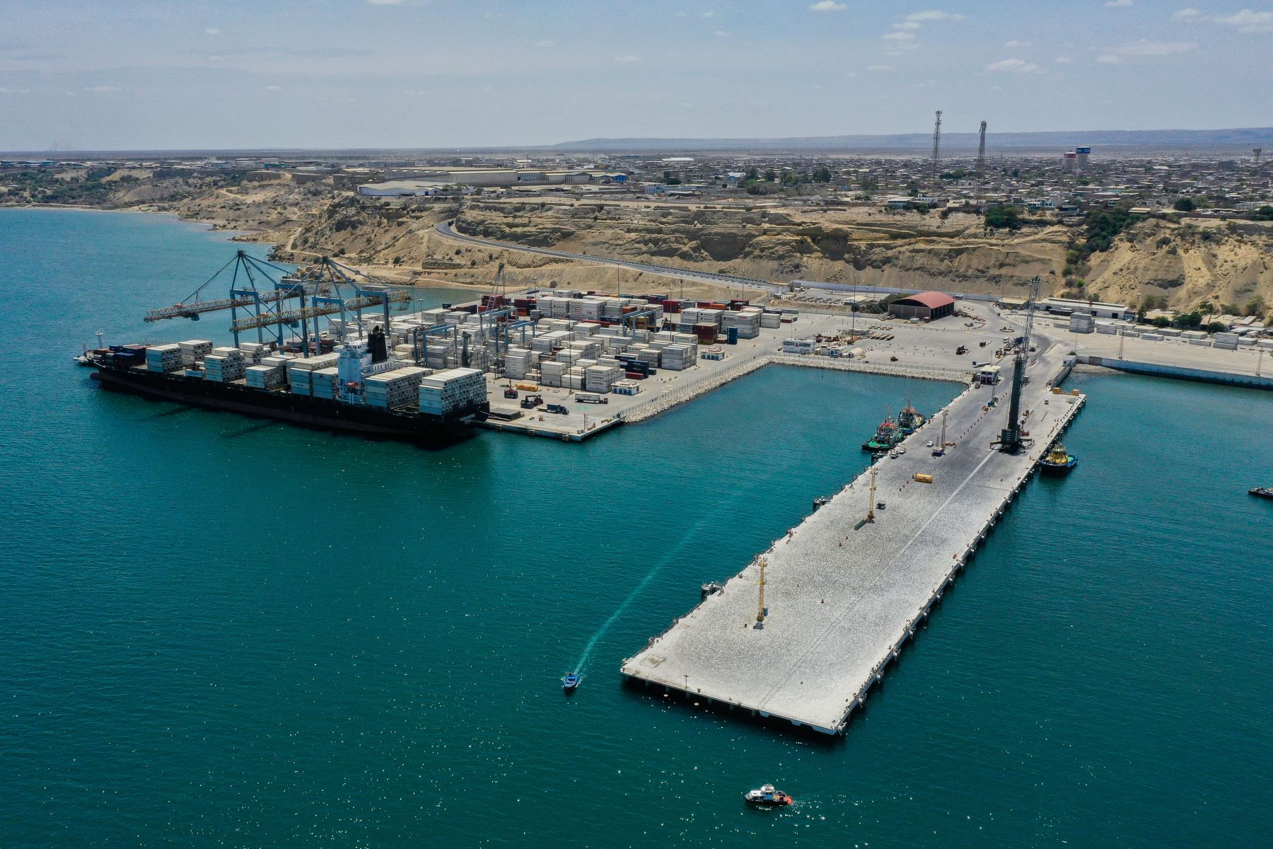 
                                 Terminales portuarios en Perú movilizan cerca de 44 mlls TM 
                            