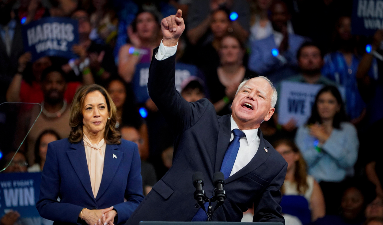 
                                 Tim Walz arremete contra Trump y J. D. Vance durante su presentación oficial: 