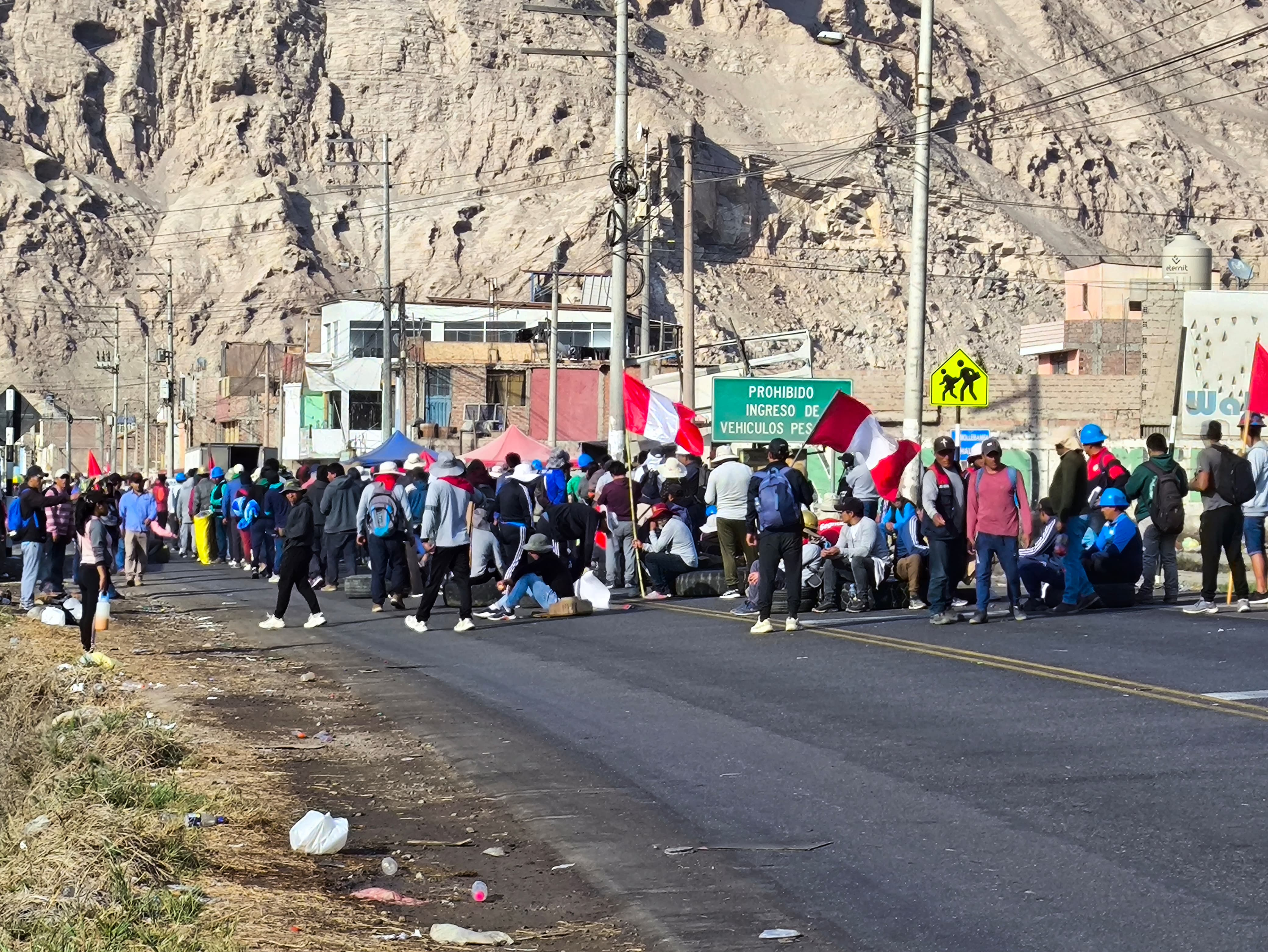 Mineros amenazan con bloqueo de Panamericana Sur si no se promulga ampliación del Reinfo | Sociedad | La República