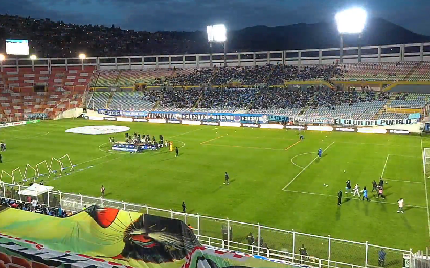 Pamela López and Christian Domínguez animated in ‘The night of the Garcilaso’, but stadium was not filled for the event